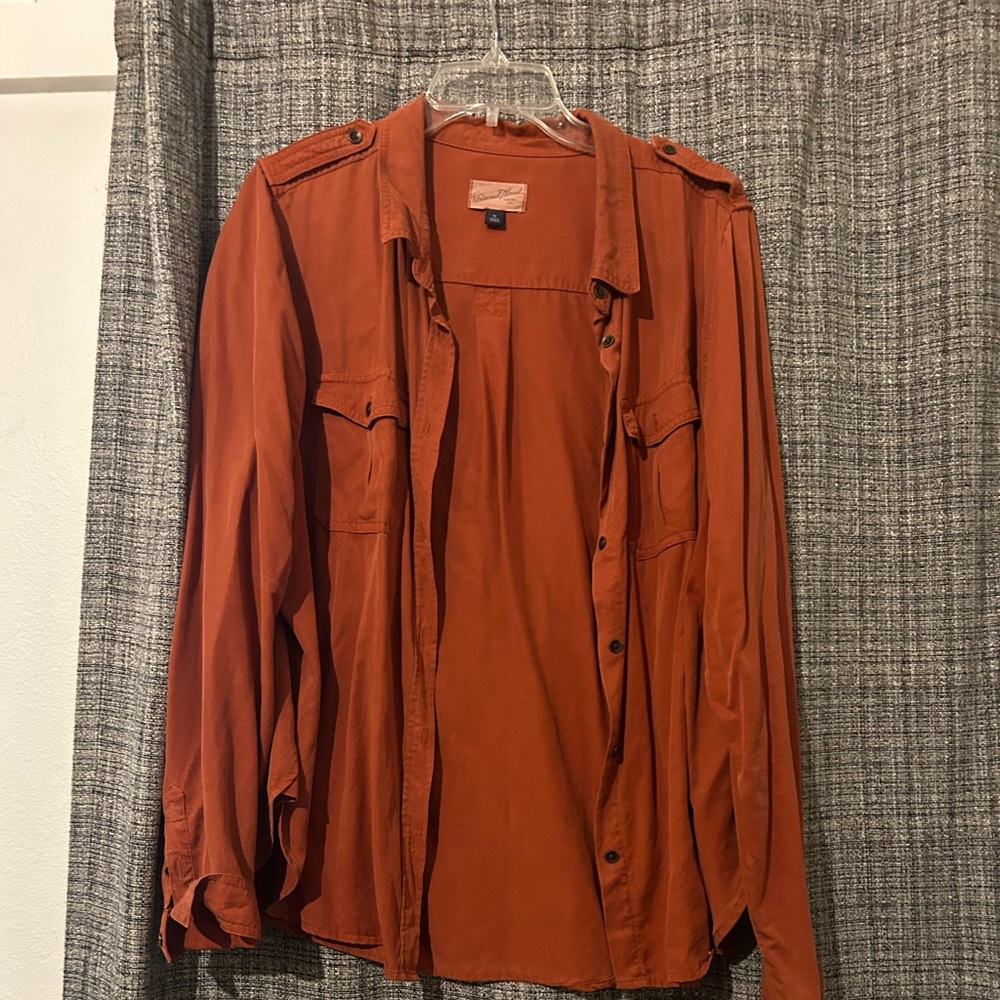 Universal Thread button up shirt